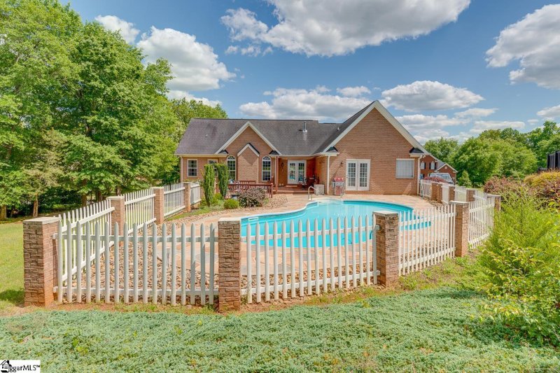 Property image 2 at 203 Crossbridge Trail, Piedmont, SC 29673