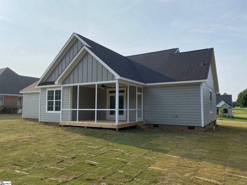 Property image 5 at 360 Royal Burgess Drive, Campobello, SC 29322