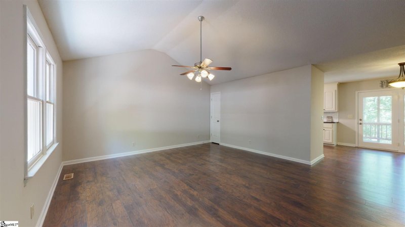 Property image 2 at 26 Miracle Dr Drive, Greenville, SC 29605-4727