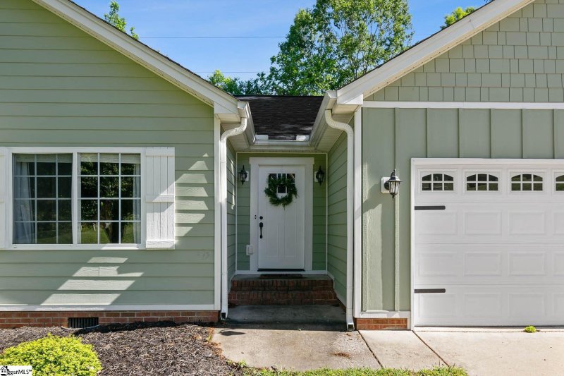 Property image 2 at 108 Spindleback Way, Greer, SC 29651