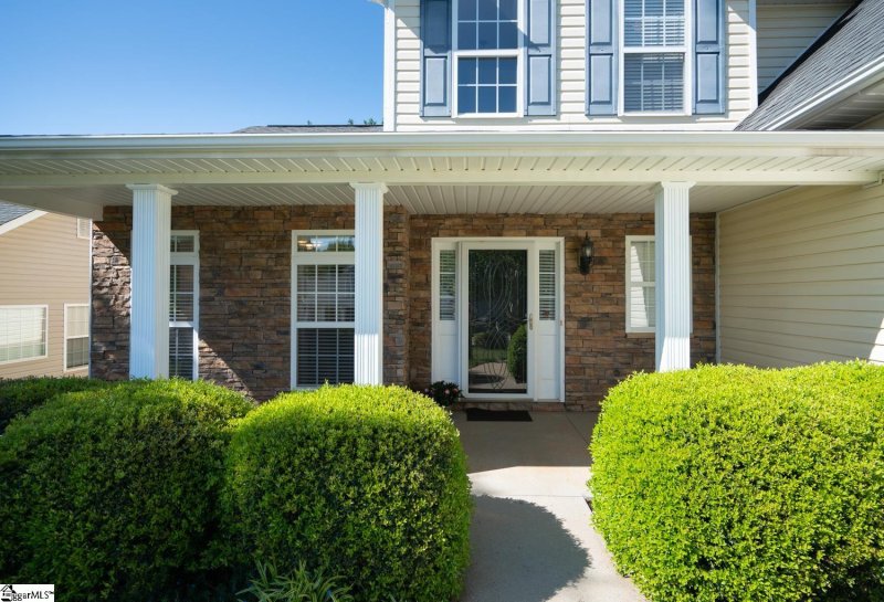 Property image 4 at 204 Silver Run Lane, Greenville, SC 29607