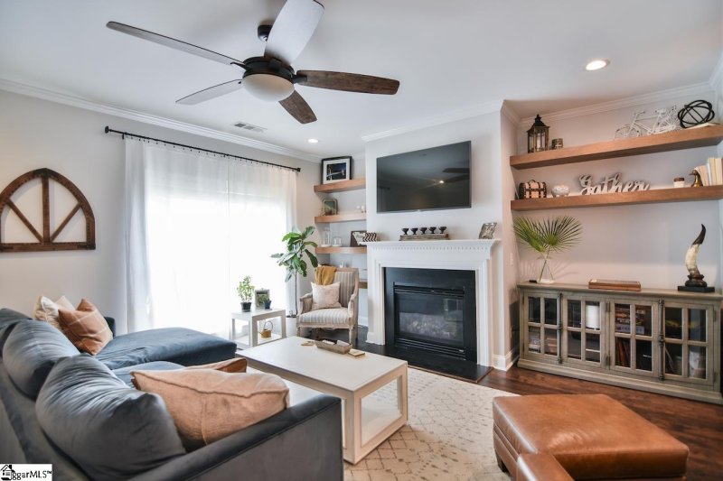 Property image 2 at 21 Davis Keats Drive, Greenville, SC 29607