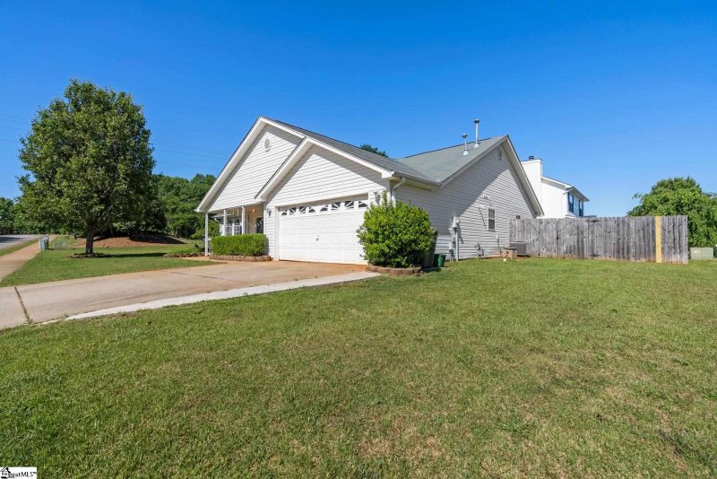 Property image 2 at 1 Appalachian Lane, Mauldin, SC 29662