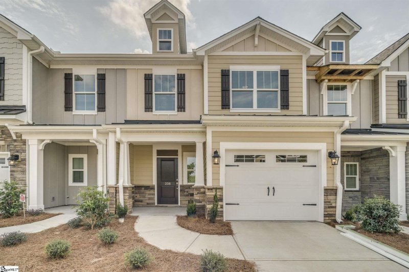 208 Nautique Court