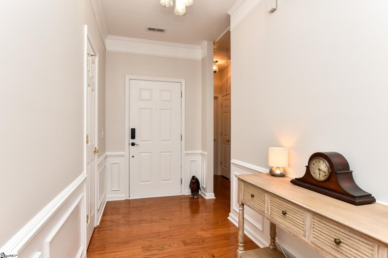 Property image 3 at 914 Medora Drive, Greer, SC 29650