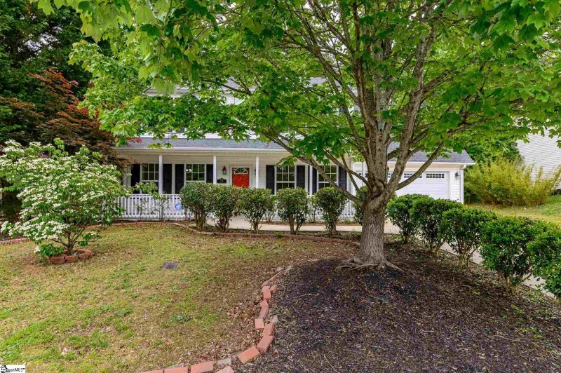 Property image 2 at 306 Lily Pond Lane, Taylors, SC 29687