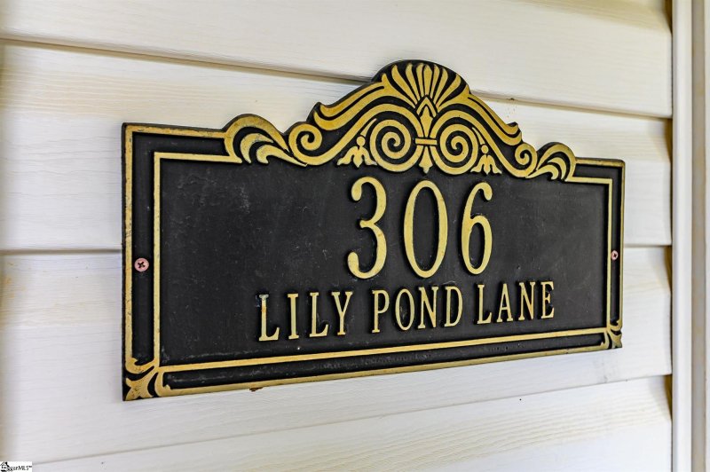 Property image 5 at 306 Lily Pond Lane, Taylors, SC 29687