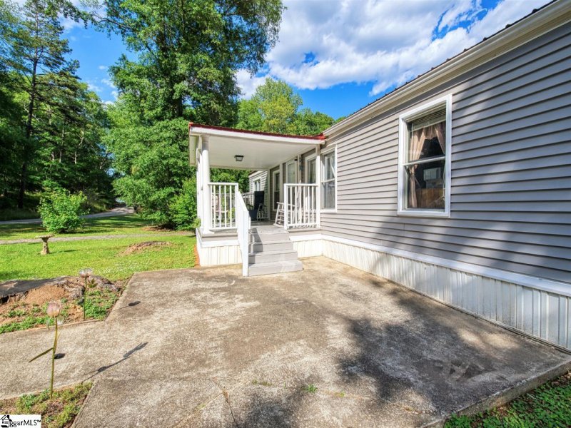 Property image 4 at 108 Shady Acres Circle, Greenville, SC 29611-7076