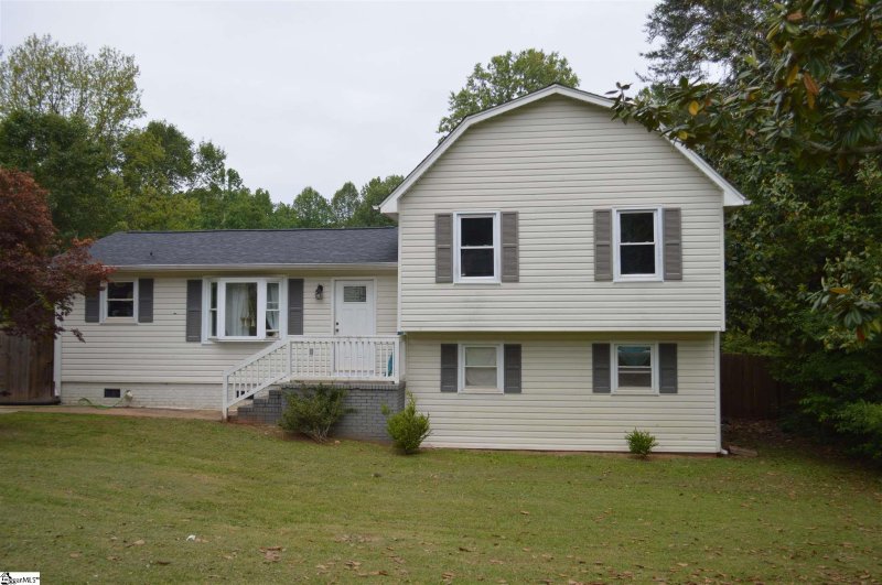 Property image 2 at 31 Rawood Drive, Travelers Rest, SC 29690