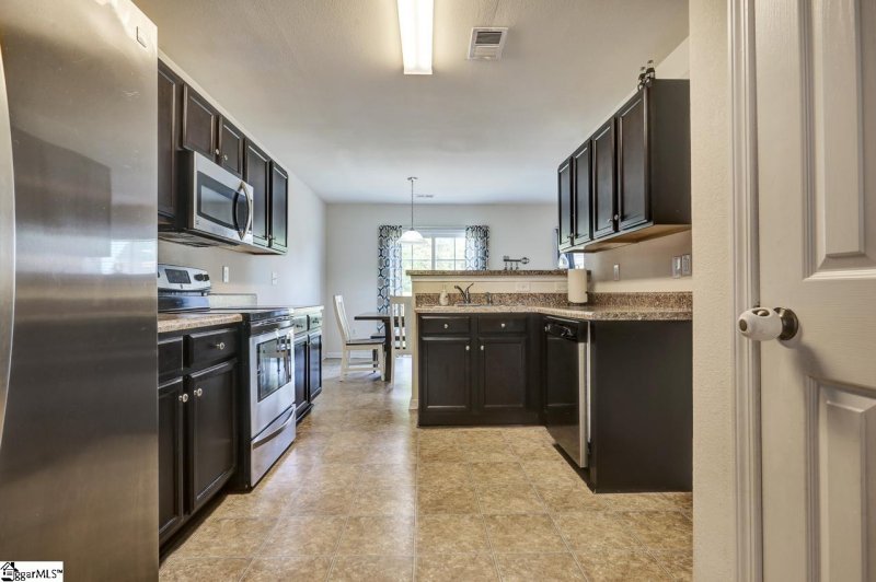 Property image 3 at 107 Hickory Knob Lane, Wellford, SC 29385