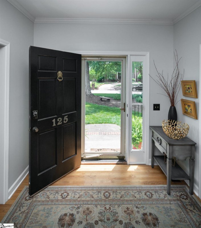 Property image 4 at 125 E Cranberry Lane, Greenville, SC 29615