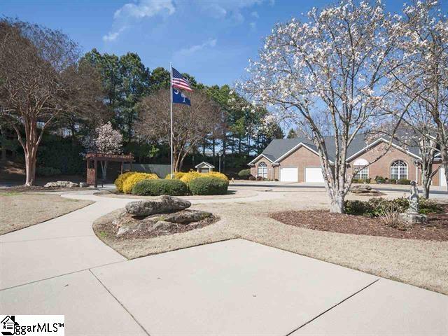 Property image 2 at 402 Hunting Creek Drive, Simpsonville, SC 29681