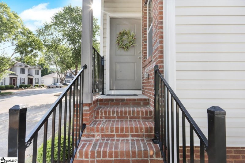 97 Huntress Drive