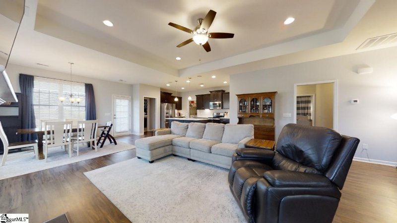 Property image 3 at 315 S Harvest Moon Way, Easley, SC 29642