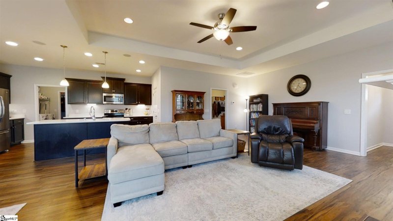 Property image 4 at 315 S Harvest Moon Way, Easley, SC 29642