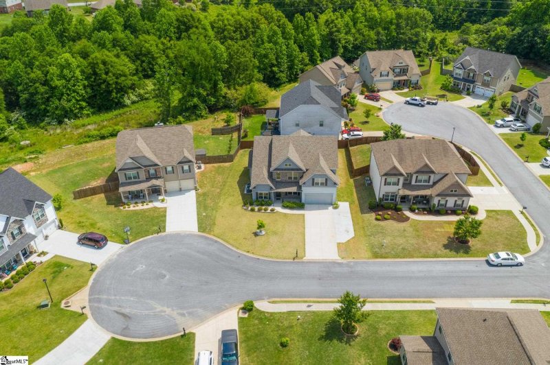 Property image 2 at 6 Wadmalaw Court, Simpsonville, SC 29681-8151