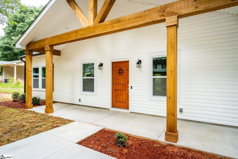 Property image 2 at 110 Hawthorne Drive, Anderson, SC 29625