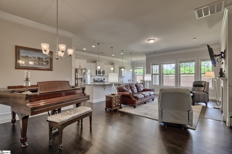 Property image 4 at 123 Crowned Eagle Drive, Taylors, SC 29687