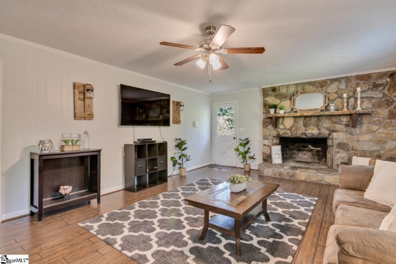 Property image 4 at 221 Timbrooke Way, Easley, SC 29642