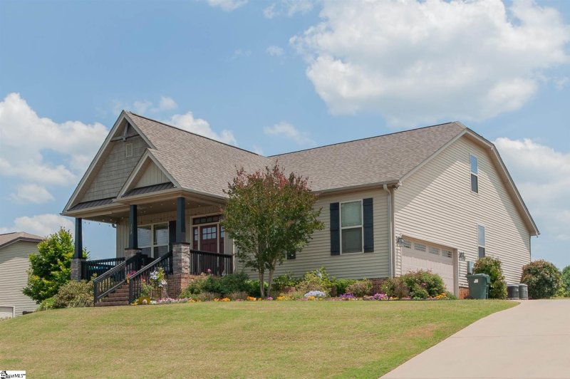 Property image 2 at 112 Crimson Glory Way, Travelers Rest, SC 29690