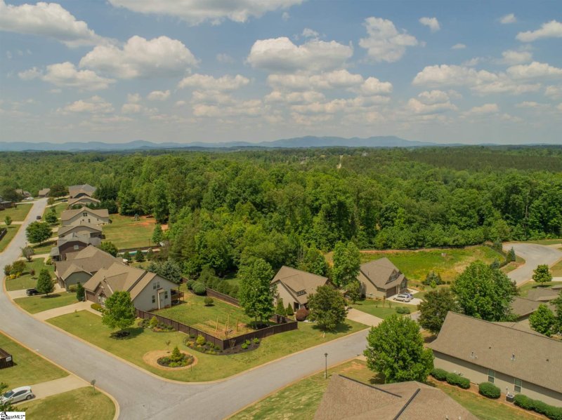 Property image 5 at 112 Crimson Glory Way, Travelers Rest, SC 29690