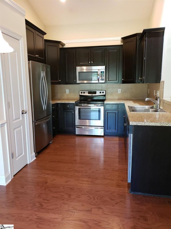 Property image 3 at 105 Penrith Court, Simpsonville, SC 29681