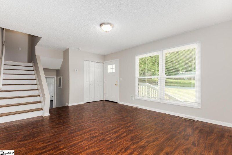 Property image 3 at 501 Old Farm Road, Moore, SC 29369