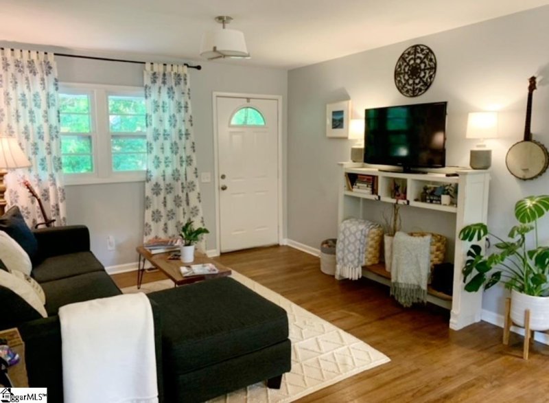 Property image 5 at 14 Flower Drive, Greenville, SC 29605