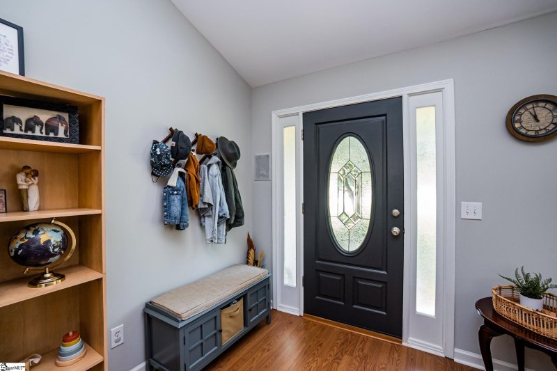 Property image 3 at 10 Otter Lane, Taylors, SC 29687