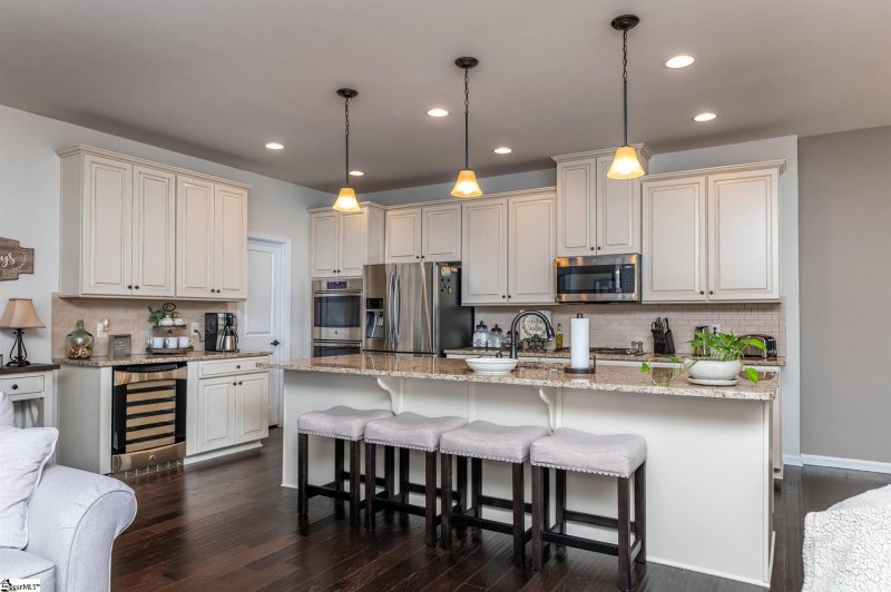 Property image 5 at 19 Fawn Hill Drive, Simpsonville, SC 29681-8065