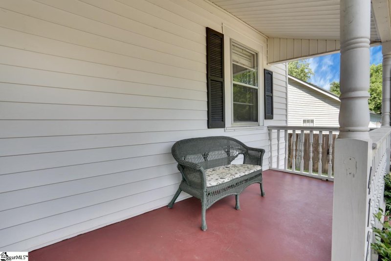 Property image 3 at 412 Connecticut Avenue, Greer, SC 29650