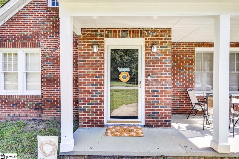 Property image 5 at 106 W Belvue Road, Greenville, SC 29609