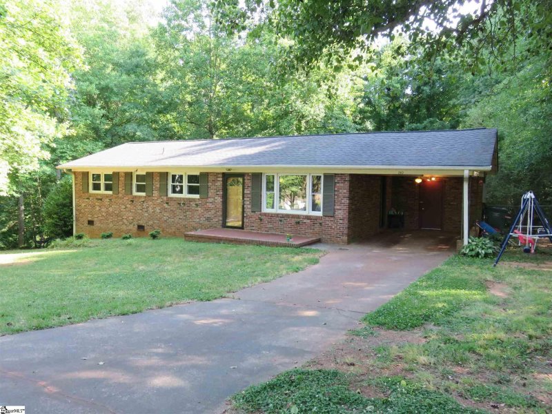 Property image 2 at 203 Harbor Drive, Greenville, SC 29611