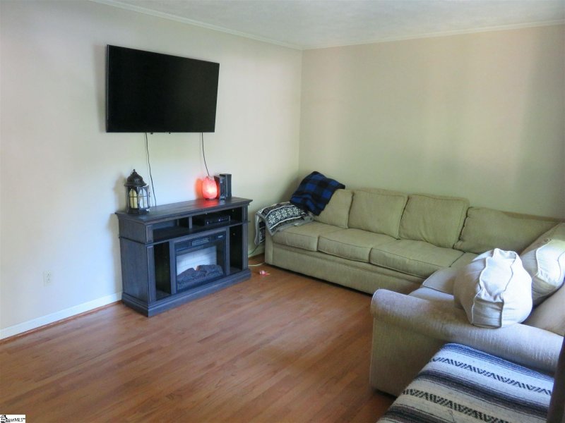 Property image 4 at 203 Harbor Drive, Greenville, SC 29611