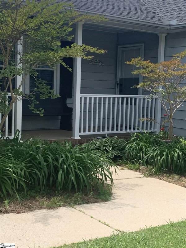 Property image 2 at 7 Dahlglen Avenue, Greenville, SC 29607