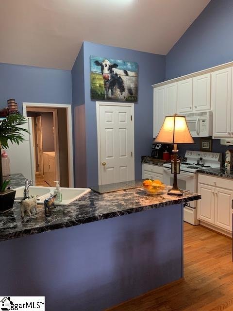 Property image 5 at 5 Bergamot Court, Taylors, SC 29687