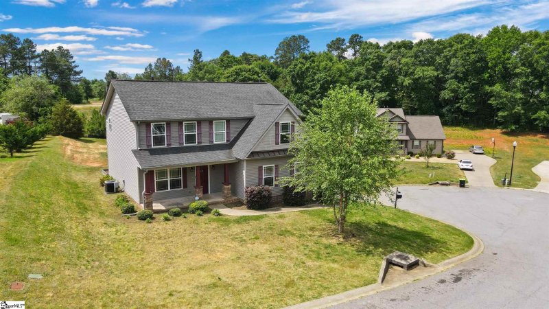 Property image 2 at 121 Still Creek Court, Easley, SC 29642