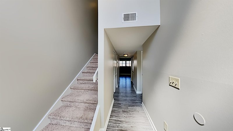 Property image 2 at 20 Briargate Place, Greenville, SC 29615