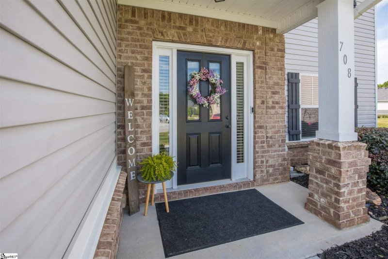 Property image 2 at 708 Heathridge Court, Woodruff, SC 29388