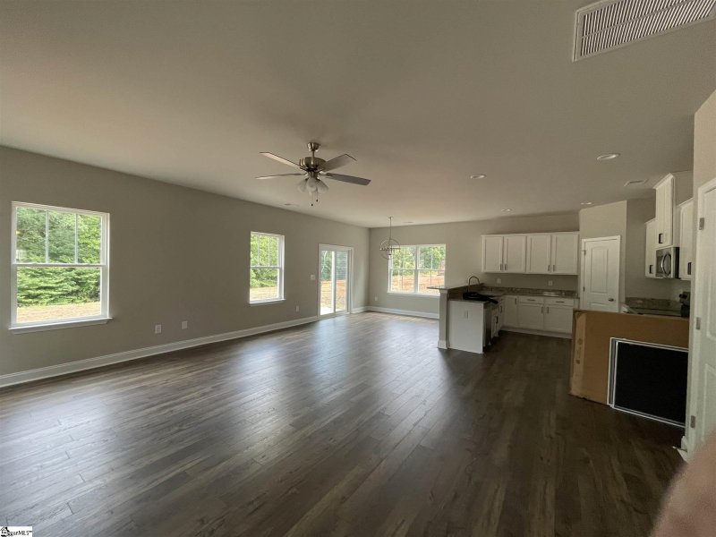 Property image 3 at 203 Rosewood Circle, Duncan, SC 29334