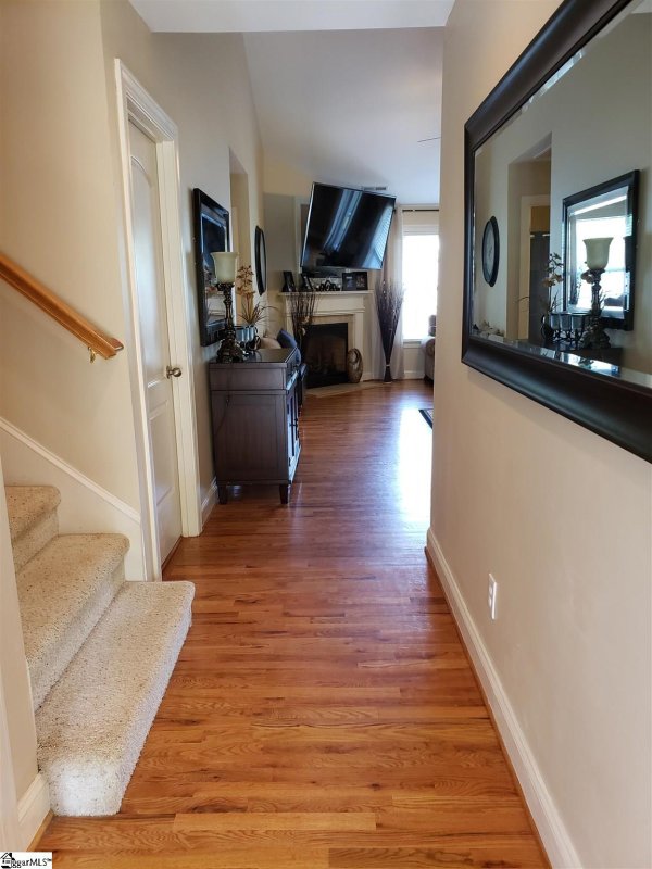 Property image 2 at 3 Crevasse Lane, Greenville, SC 29617