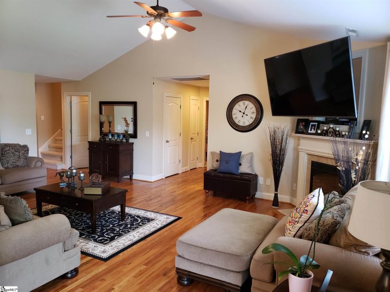 Property image 5 at 3 Crevasse Lane, Greenville, SC 29617