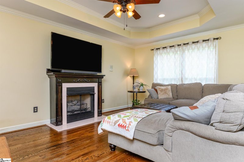 Property image 2 at 205 Sheffield Road, Greer, SC 29651-1026