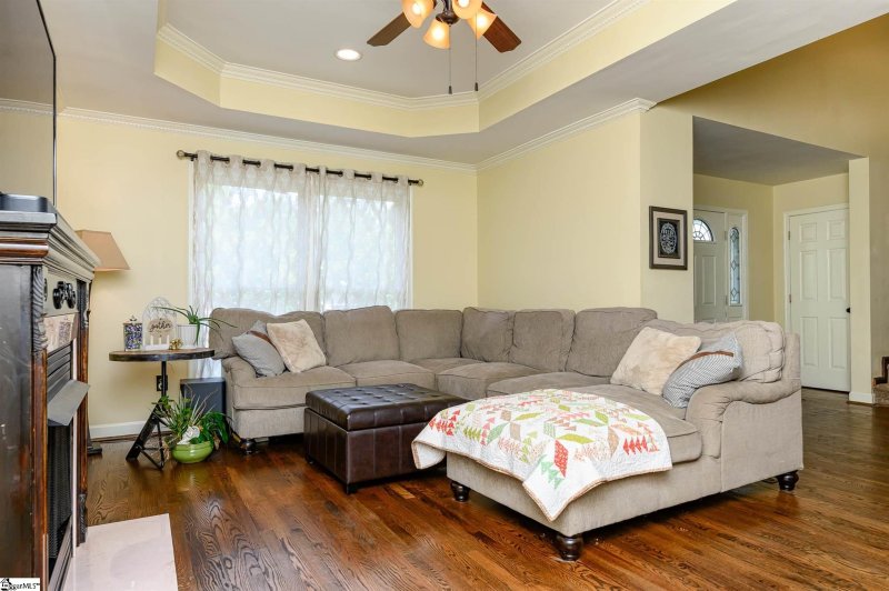 Property image 3 at 205 Sheffield Road, Greer, SC 29651-1026