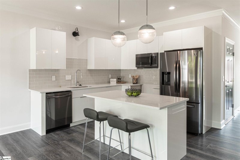 Property image 3 at 124 PARK Avenue, Greer, SC 29651