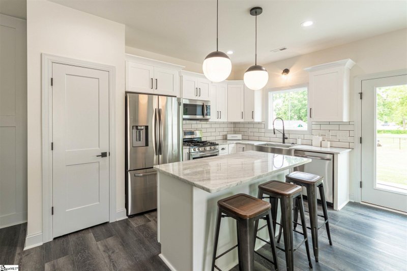 Property image 4 at 122 PARK Avenue, Greer, SC 29651