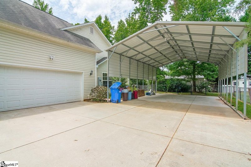 Property image 2 at 138 Sunshine Drive, Simpsonville, SC 29681