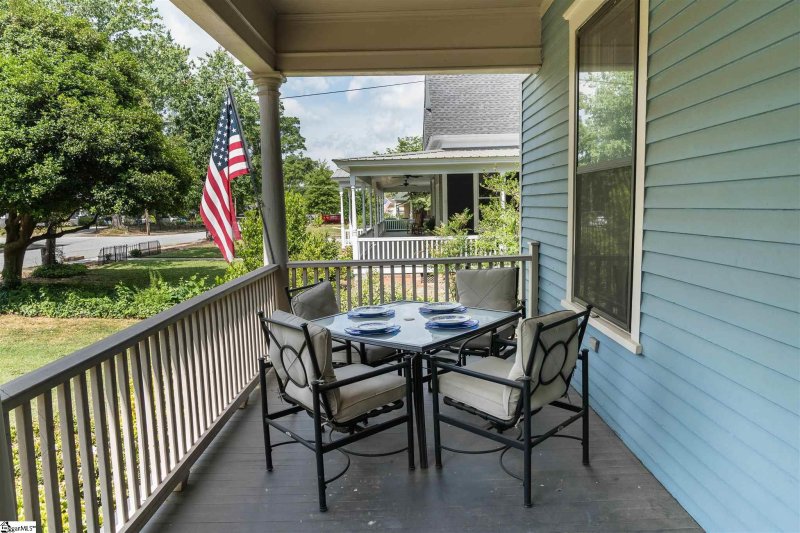 Property image 4 at 266 W Hampton Avenue, Spartanburg, SC 29306