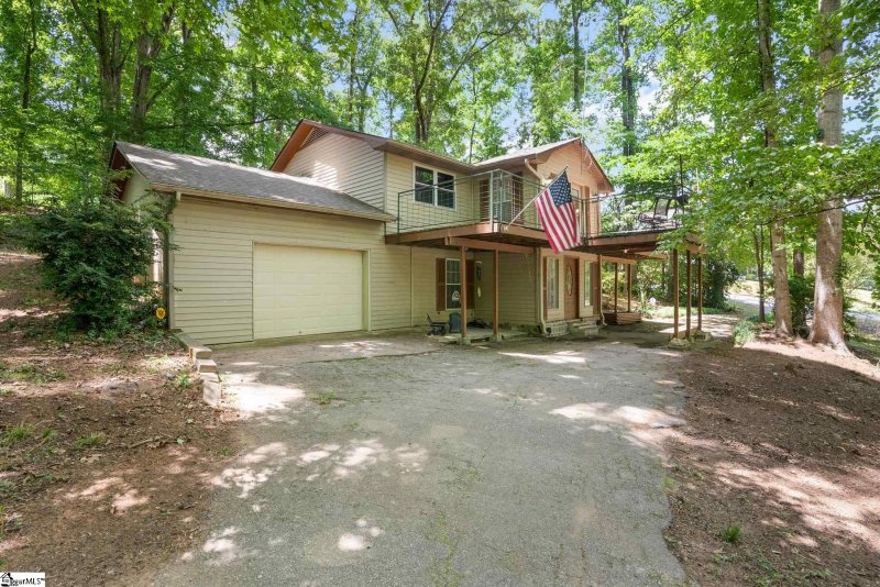 Property image 2 at 205 Grant Drive, Laurens, SC 29360