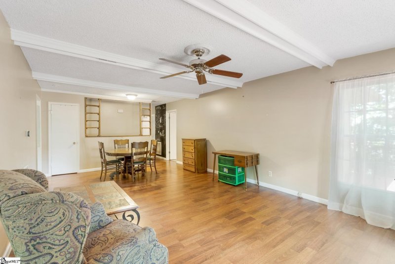 Property image 4 at 205 Grant Drive, Laurens, SC 29360